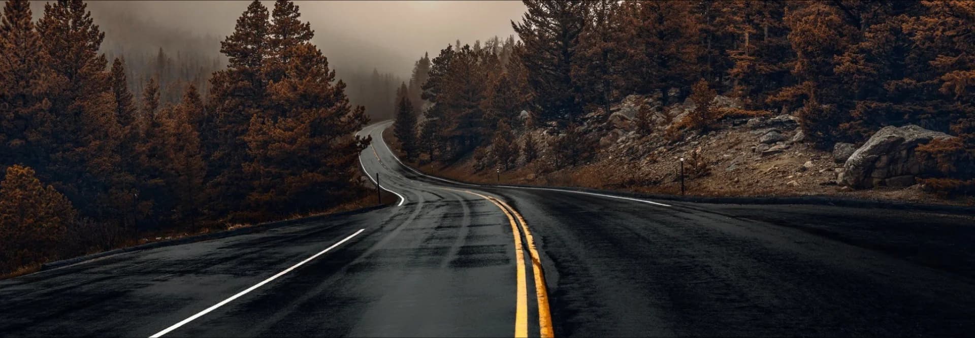 Drive Your Business Further with Commercial Rent a Car Dubai